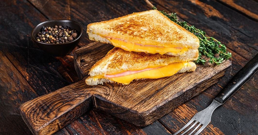 What Cheeses Are Best For Grilled Cheese?