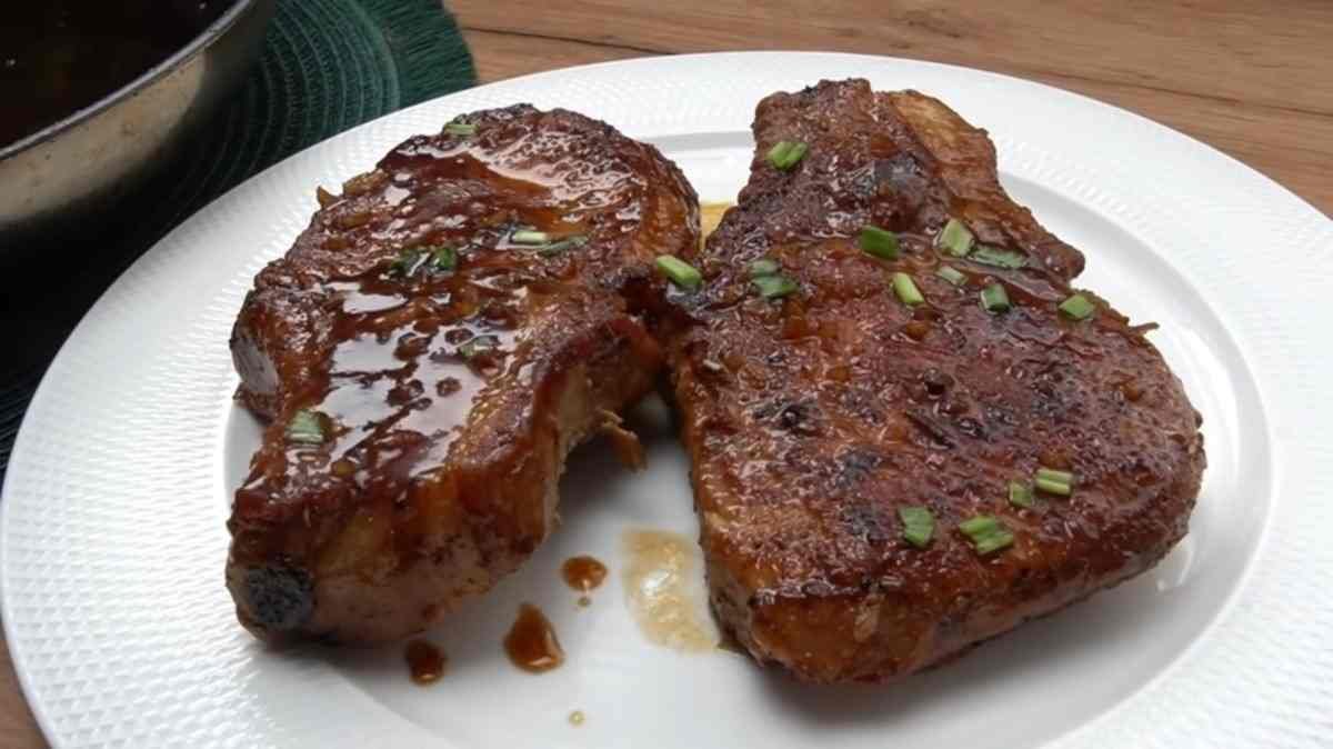 How Long To Cook Pork Chops On Cast Iron? ShiftyChevre